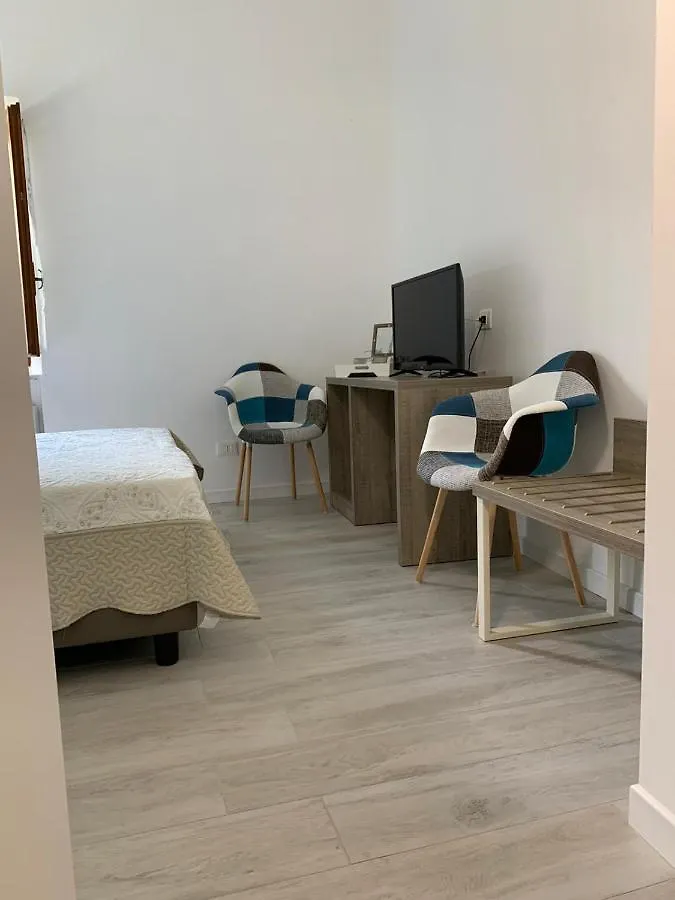 Villa Patrizia Siena 2*,  Italy