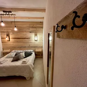 Iknos Pensión Olbia